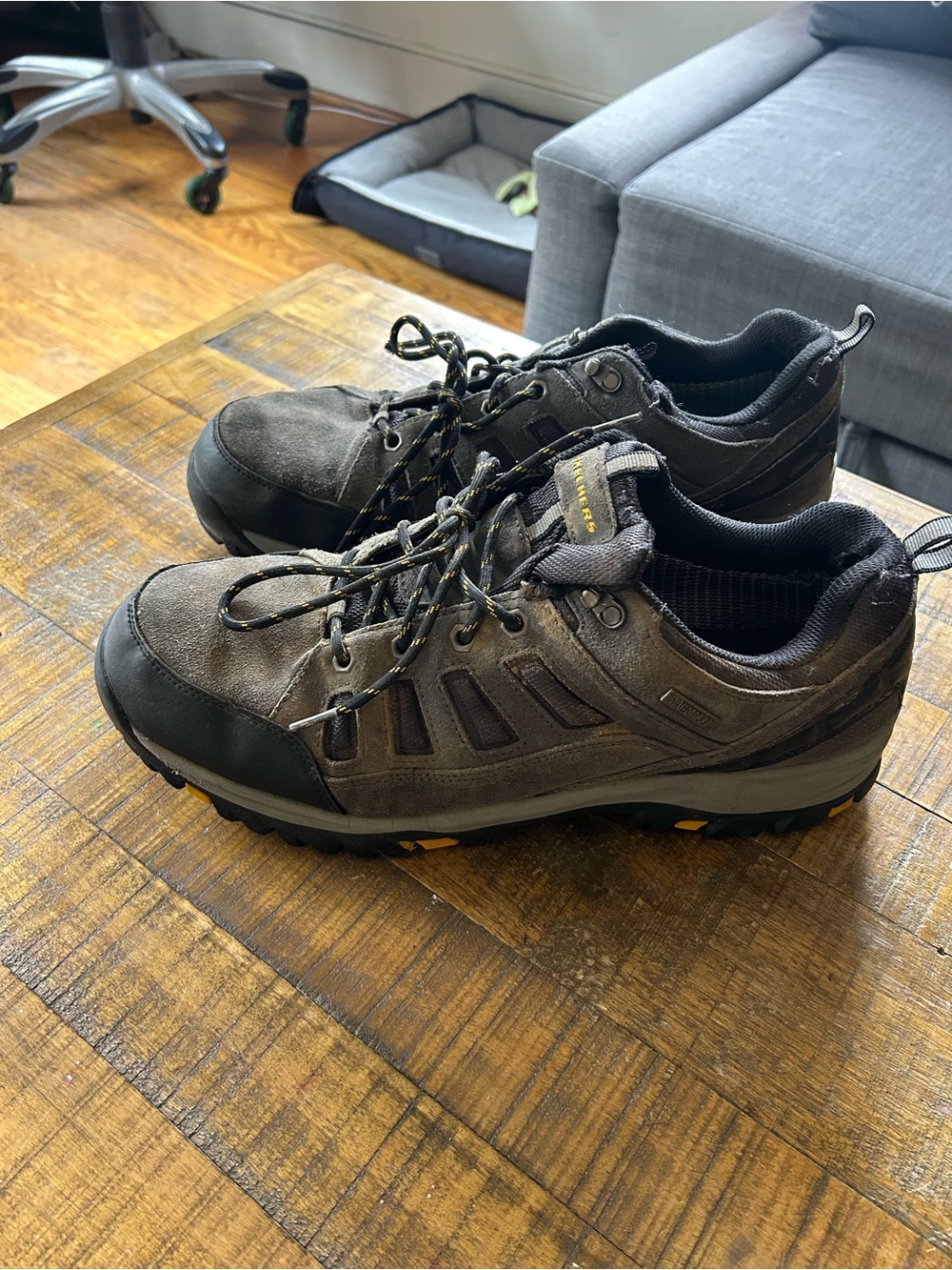 Men's Gray Outdoor Hiking Shoes - Sketchers